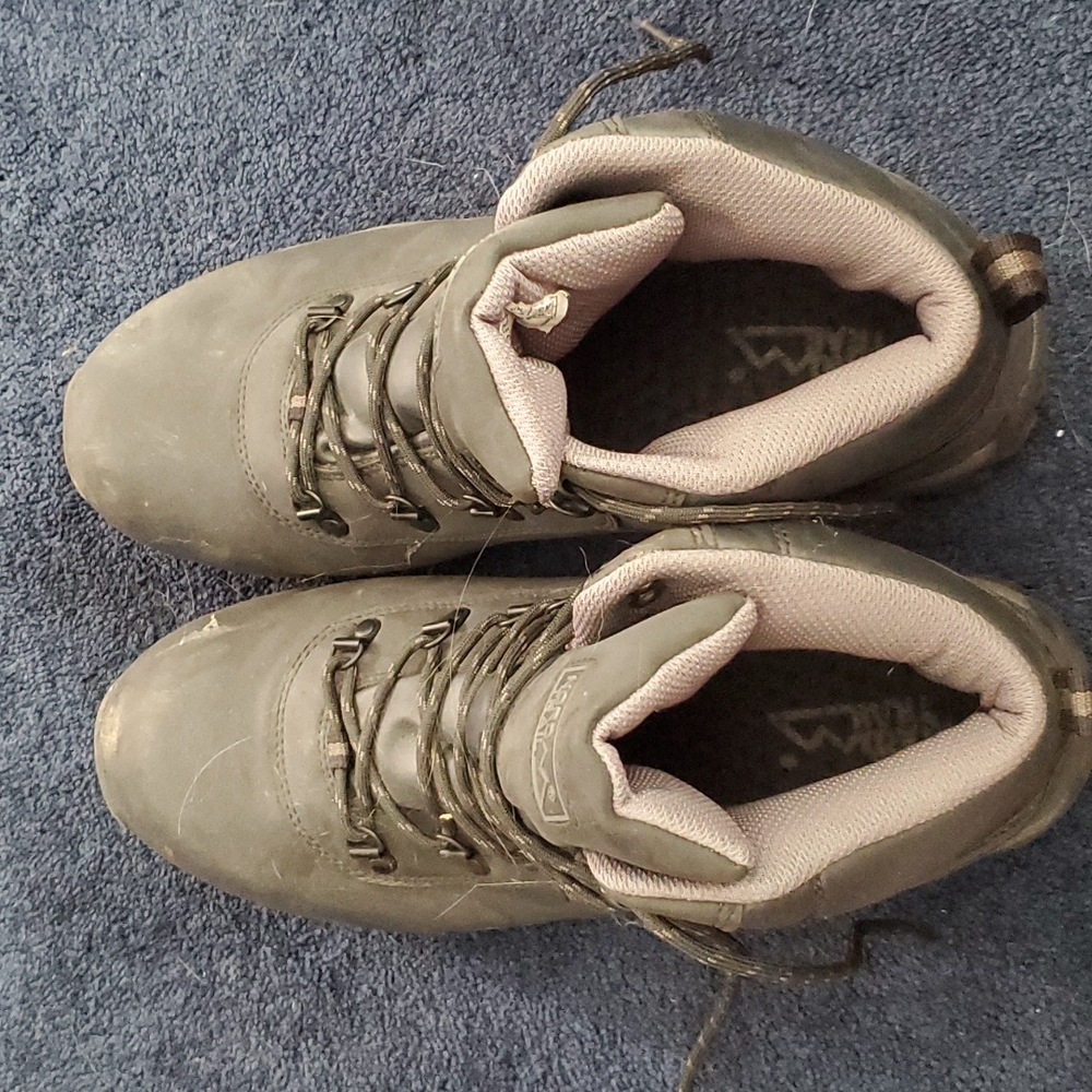 Mens hiking boots. Worn twice.  Been sitting in a closet.